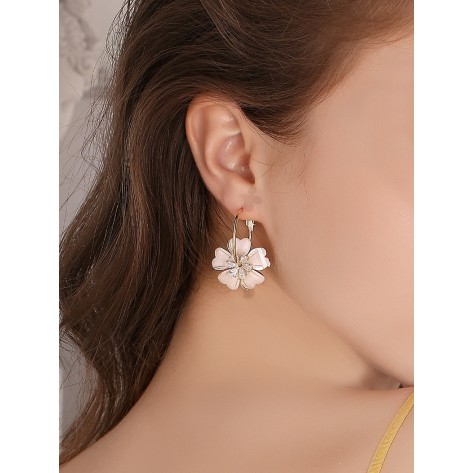Dewy Garden White Flower Hoops Earrings